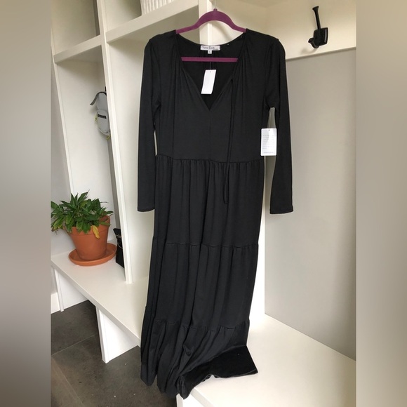 Velvet Torch Dresses & Skirts - Velvet Torch Black Dress NWT